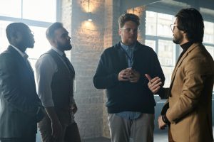 کۆمەڵێک کەسی پرۆفیشناڵ عیلاقات و پەیوەندی دروست دەکەن